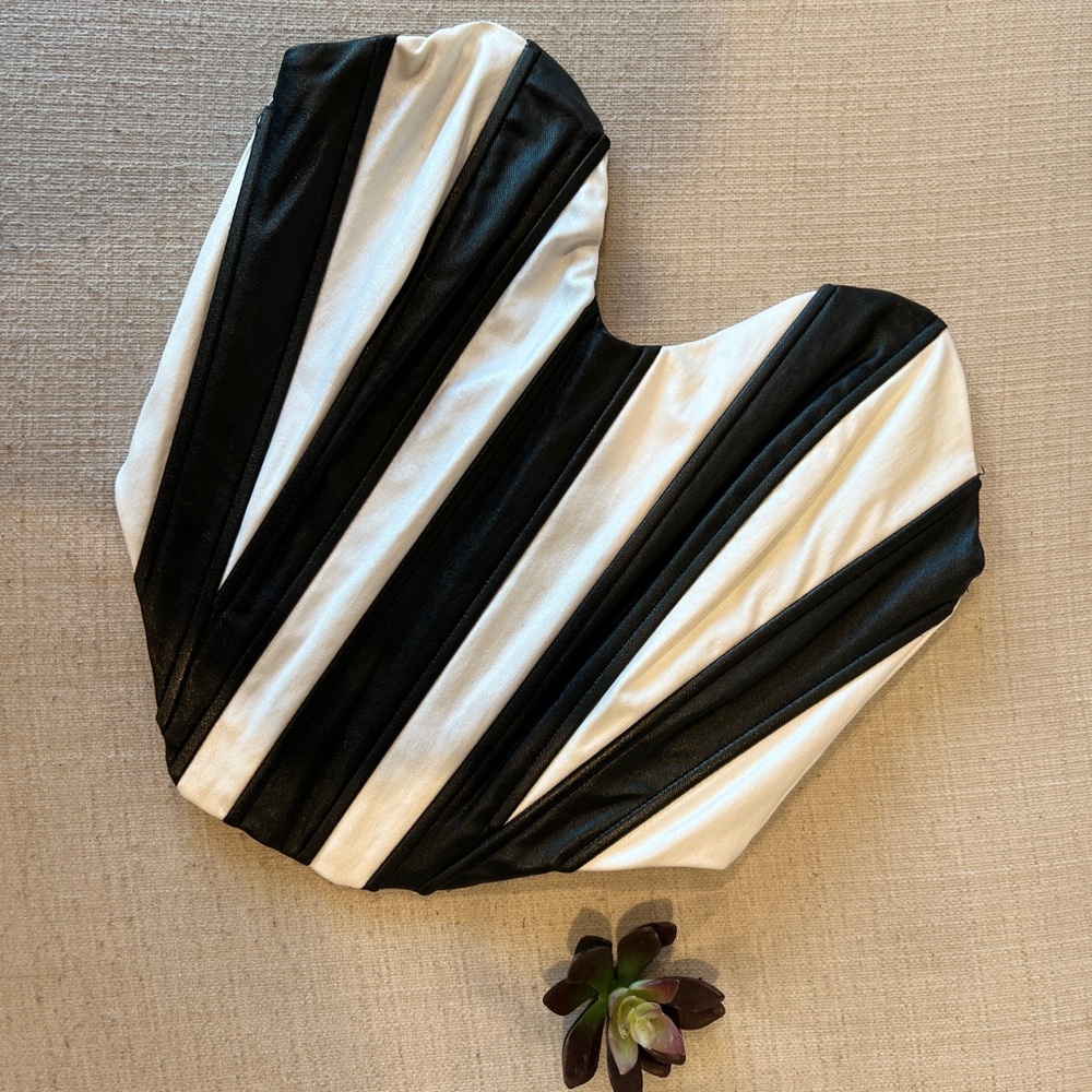 Moda Luxe Black and White Striped Crop Top